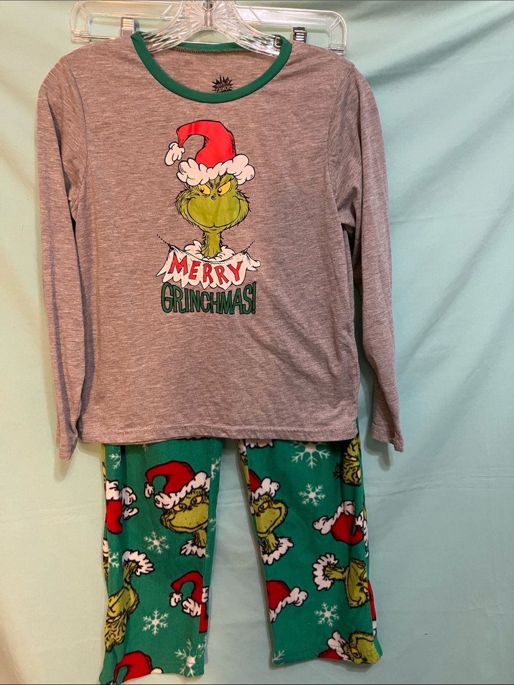 Dr Seuss, the Grinch t-shirt with flannel pajama pants